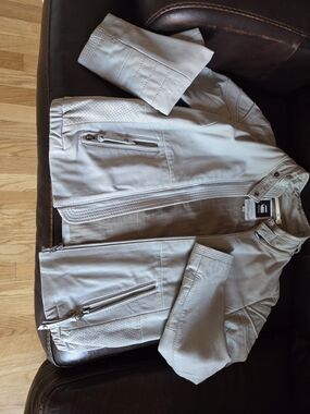G-Star Light Beige Leather Bomber Jacket with Zipper Pockets
